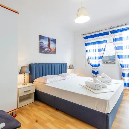 아파트 Dragana 트로기르